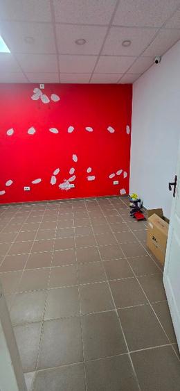 Spațiu comercial Piața Mihai Viteazu, vitrină la stradă, 64mp