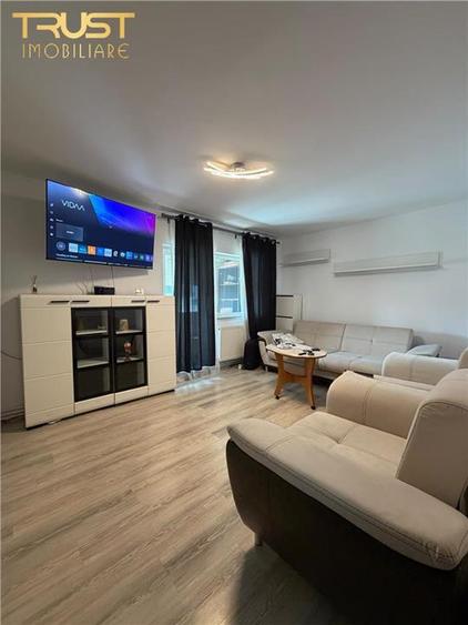 3 camere l 2 bai l Intre Lacuri l Parcare