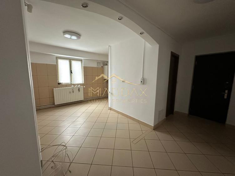 Inchiriere 4 camere/Ultracentral/Rond Alba Iulia/Pretabil firma
