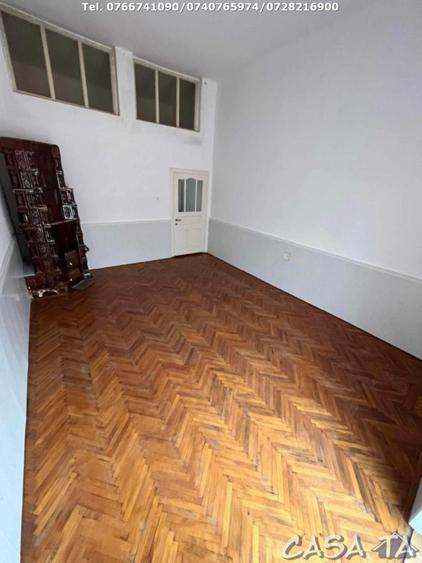 Casa 6 Camere P+1, Targu-Carbunesti