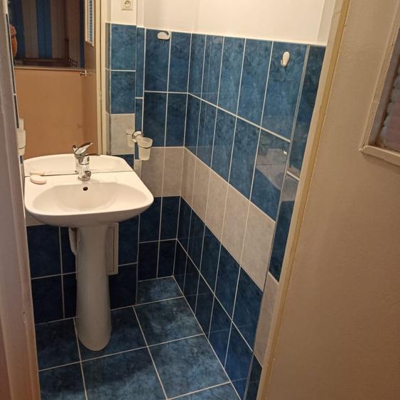 Ofer de inchiriat 3 camere