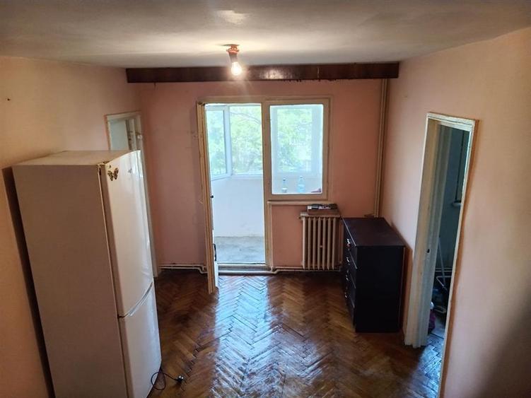 Apartament 2 camere, 36 mp, Alexandru cel Bun - etaj 2, centrala proprie