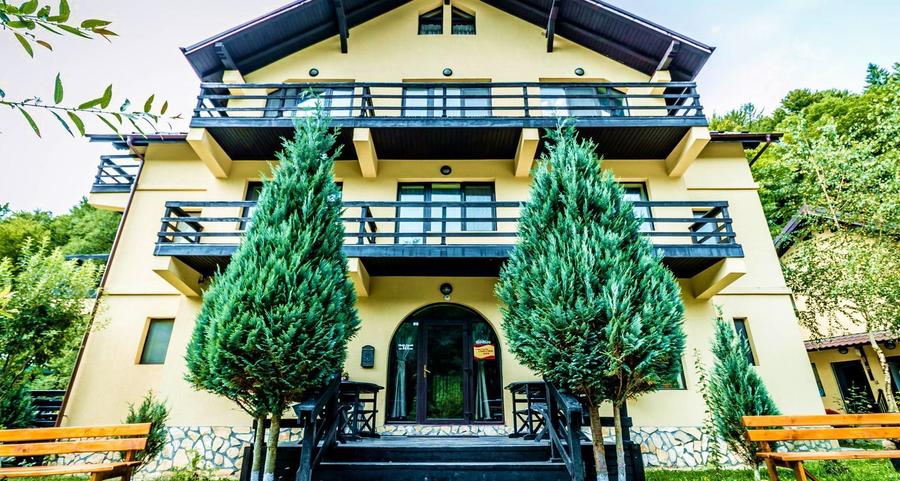 Pensiunea Turistica Cheile Cetatii - Rasnov - 690.000 euro