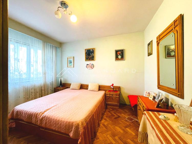 | Apartament 3 camere | 74 mp | Manastur - Zona str. Parang |