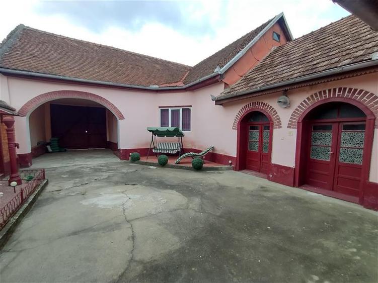 Racasdia, Casa Moderna, 174MP cu Teren 1104MP, Pret Negociabil