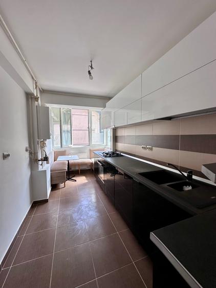 Apartament de 2 camere cu loc de parcare inclus, Metrou Dimitrie Leonida