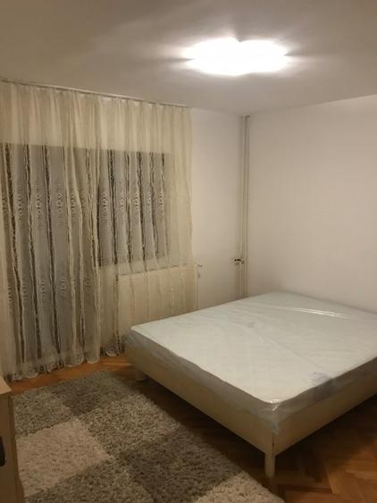 Apartament 4 camere - Zona Lipovei