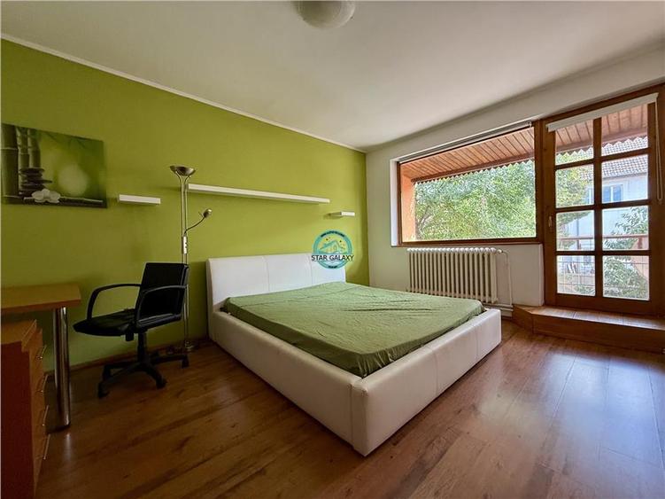 Casa de vanzare de 342 mp, teren 317, zona Semicentrala