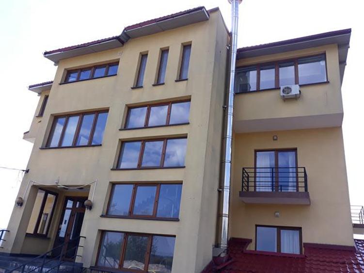 Pensiune Horezu Valcea 2007, 964 const si teren 1461 mp, pretul 550 000 euro neg