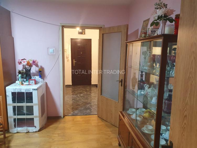 Vanzare-Dr Taberei-V Ialomitei-3 camere-p/4-reabilitat-boxa-bl 73-liber-115000E - 8