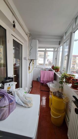 Apartament decomandat 3 camere + living de vanzare in zona Ostroveni - 10
