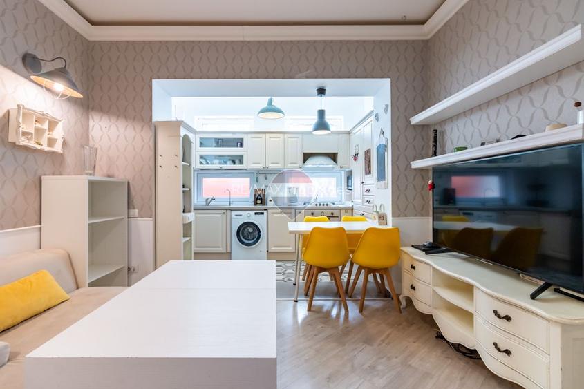 Apartament 4 camere in vila Turda | Basarab Metrou | curte proprie