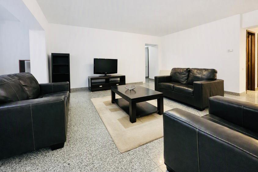 Apartament spațios în zona Aviatorilor