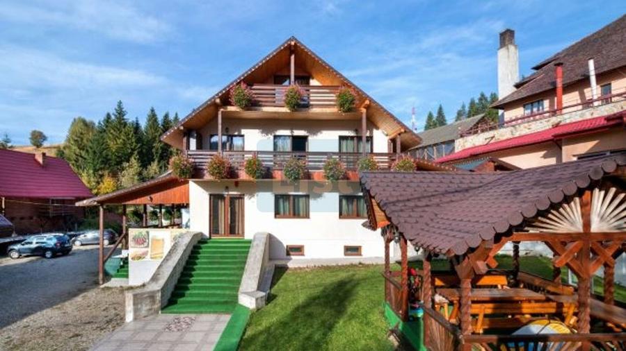 Complex turistic de vânzare, chiar în centrul stațiunii Durău.