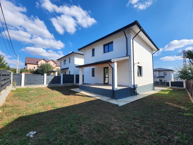 CASA DE VANZARE, 4 CAMERE 2 BAI SI MAGAZIE , VALEA ADANCA- 5 DRUMURI