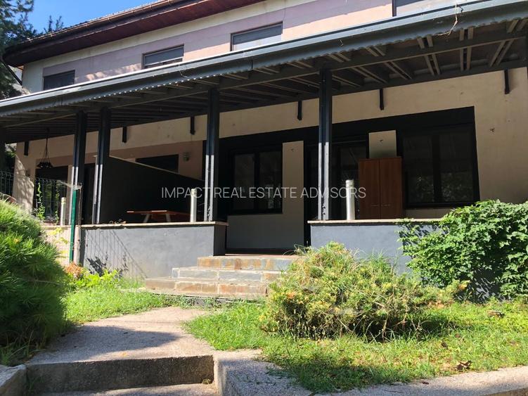 Vila 6 camere cu iesire la lacul Baneasa teren 317 mp - 2