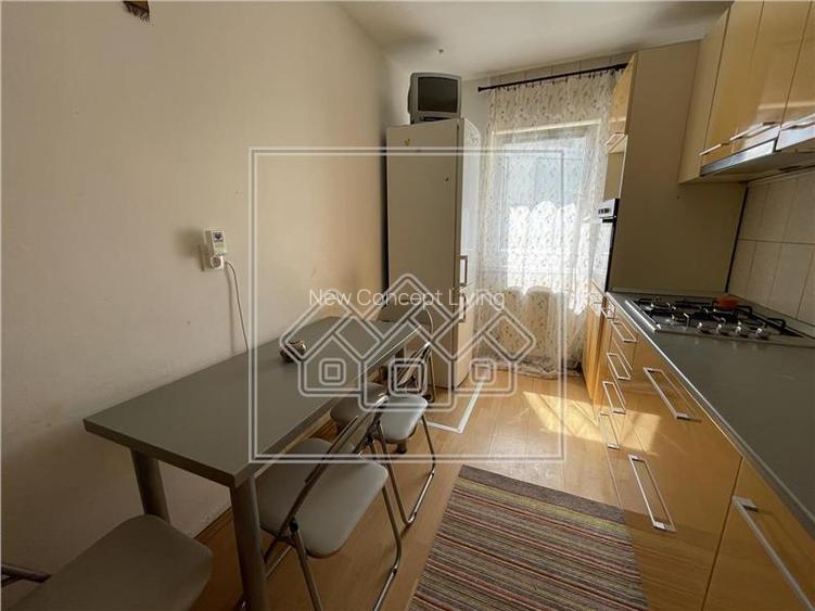 Apartament spatios cu 3 camere, Str. Scoala de Inot - 4