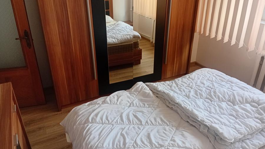 Inchiriez apartament 3 camere Ared Piata Spitalului-Intim