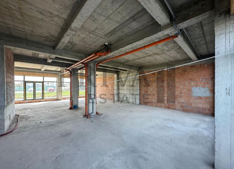 Spatiu comercial, 210 mp, locuri de parcare, Giroc
