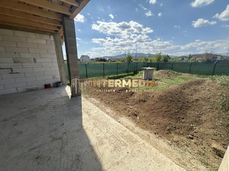 Casa in Rosu Teren 570 mp sau 1134 mp Terasa mare imprejmuit Barabant Alba - 5