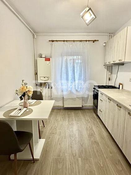 Apartament cu 3 camere in Grigorescu cu 2 balcoane etaj 1 langa Piata