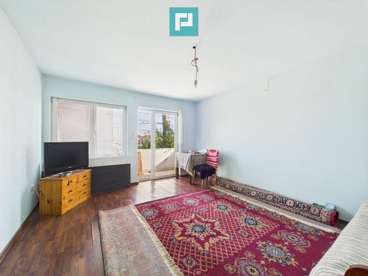 Casă P+E+M în zona Mehala pe arteră principală