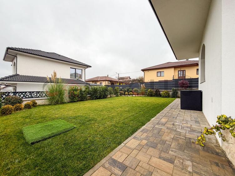 Casa individuala cu teren de 400 mp, Dezmir