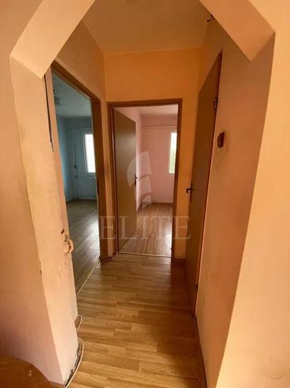 Apartament 3 camere în zona MC DONALDS