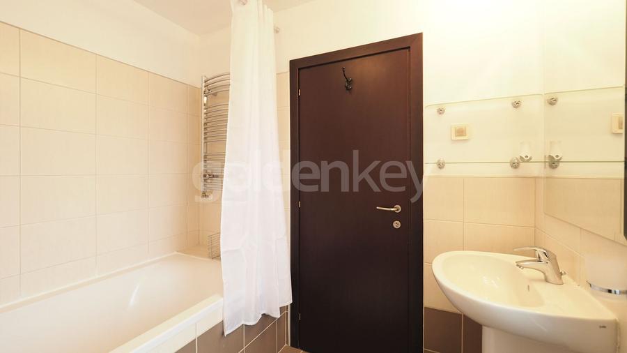 Apartament mobilat cu 3 camere | piscina | sala fitness | 2 parcari