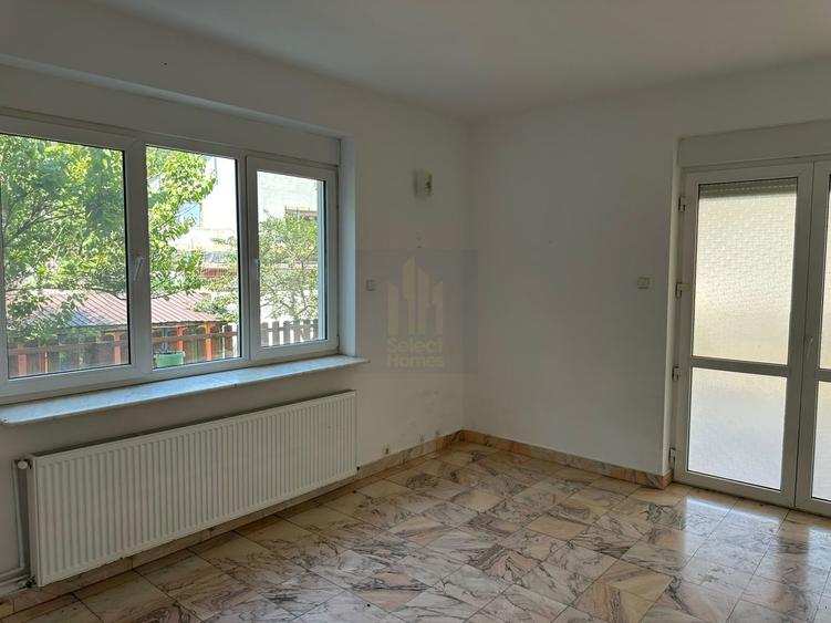 Vila 10 Camere 600mp Teren 1775 mp de Vanzare *Iancu Nicolae*