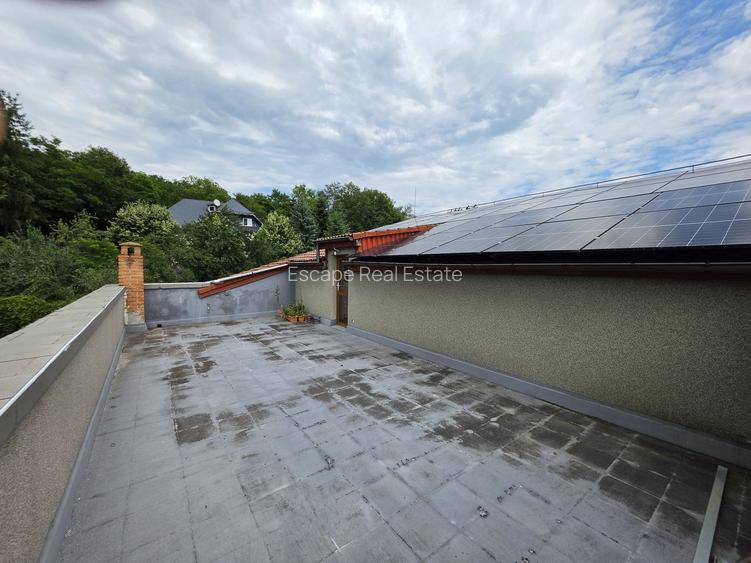 Casă Vilă cu 9 camere și piscină încălzită în localitatea Cornu