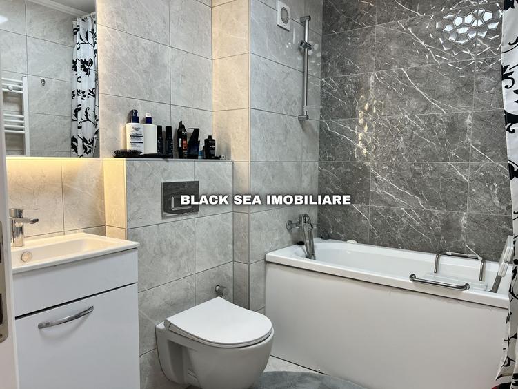 De vanzare apartament 4 camere si Parcare Subterana - Ocazie Unica