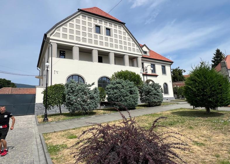 Spatiu comercial de inchiriat pe Strada Lunga 111, Codlea