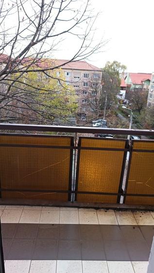 APARTAMENT CU 3 CAMERE ZONA LIPOVEI-Holdelor la 430 euro