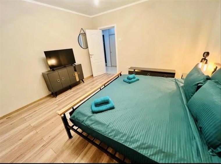 Vand Studio in Piata Ovidiu