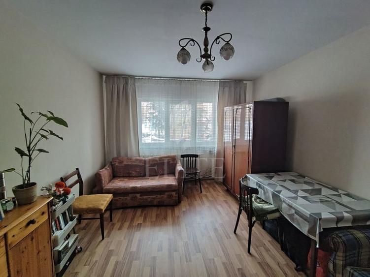 Apartament 3 camere în zona CAMPULUI