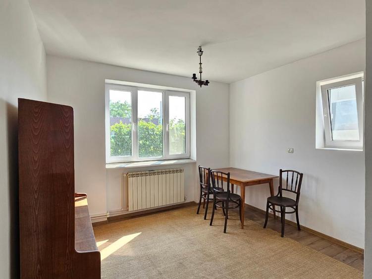 Buzau, Pietroasele - casa 4 camere, 2 bai, 150 mp utili.