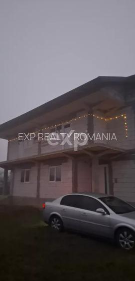 Duplex complet pentru 2 familii – 326 mpși 2.000 mp teren, lângă Pitesti - 9