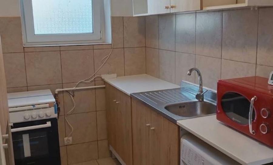 Calea Victoriei,Gara de Nord,bl.reabilitat,mobilat,utilat,balcon.geam  la baie.