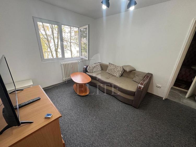 Apartament 2 camere în zona STRAZII PARANG