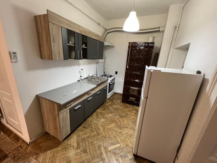 De închiriat apartament 3 camere la casă – Ultracentral, Str. Turnului - 4