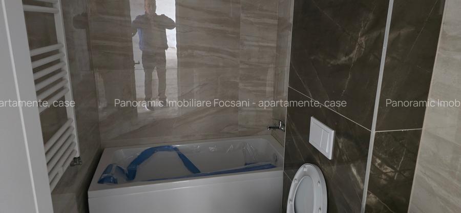 2 camere de vanzare  Focsani, central, bloc nou - 19
