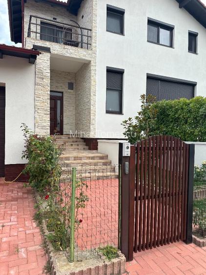 Casa de vanzare cartier Bratieni - 200 mp suprafata utila, 700 mp teren - 2