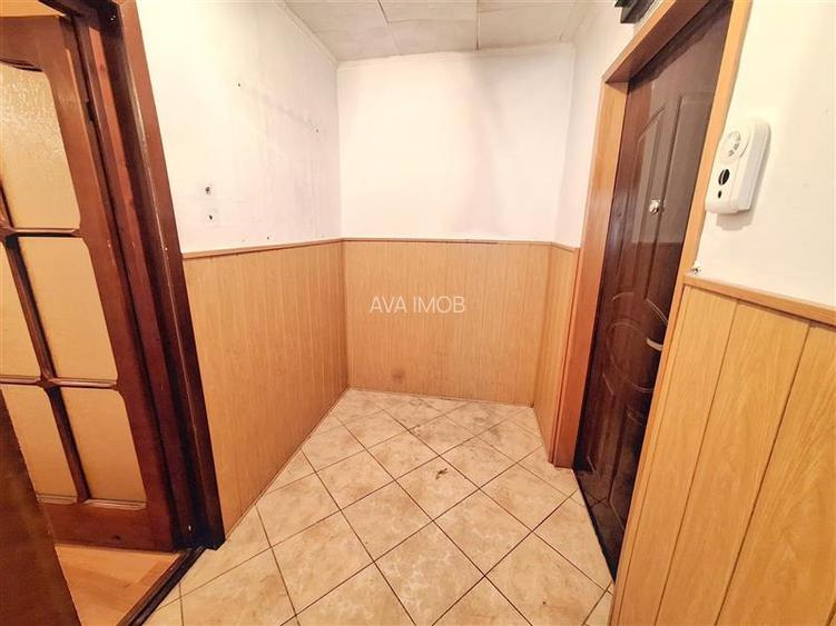 Apartament 2 semidecomandate, etaj 3 din 4, zona Miron Costin - 13