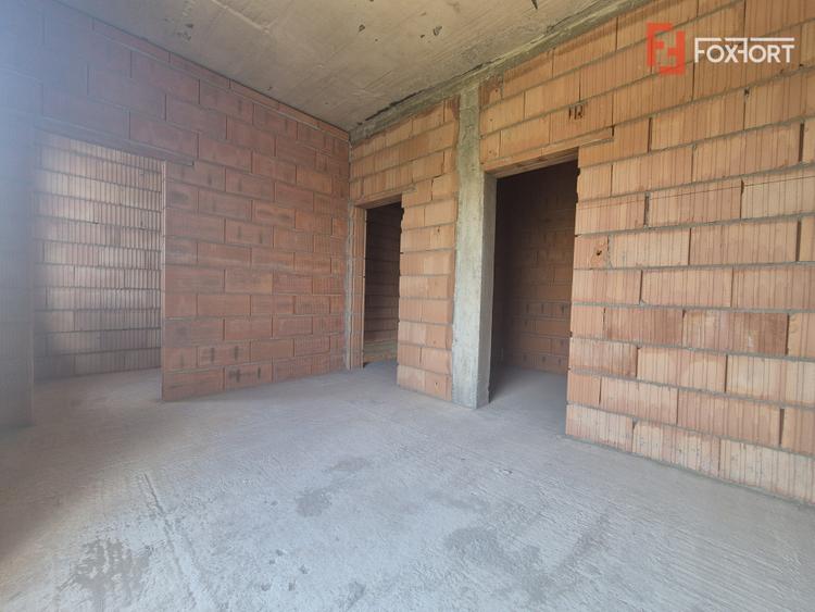 Duplex cu 4 camere de vanzare in localitatea Dumbravita