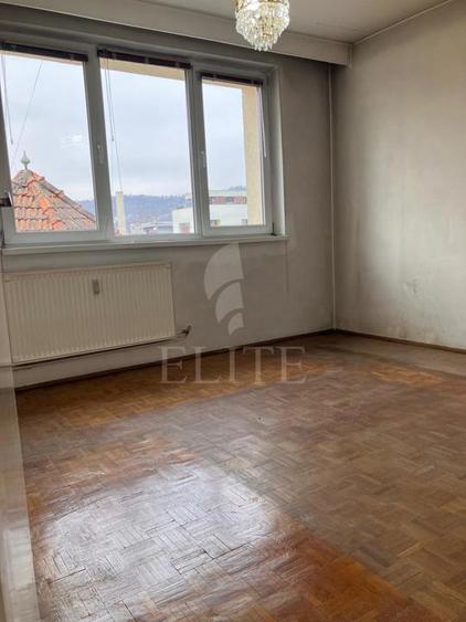 Apartament 3 camere în zona LICEUL ONISIFOR GHIBU