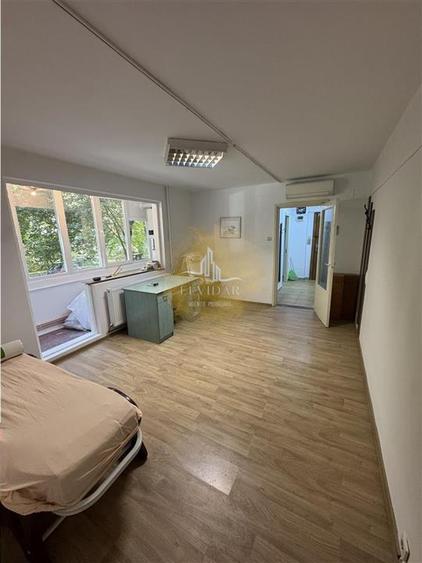 Apartament 3 camere - zona Circumvalatiunii | Centrala proprie | Sistem alarma