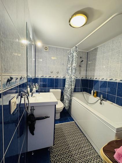 Casa de vanzare, 140 mp, 4 camere - zona Florilor