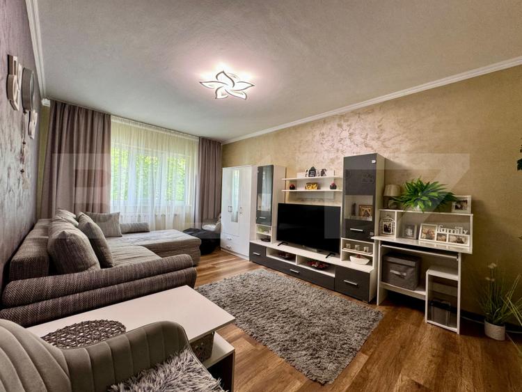 Apartament cu 2 camere, decomandat