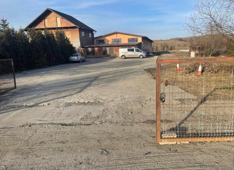 Hala de inchiriat,500 mp,zona Slobozia Sucevei